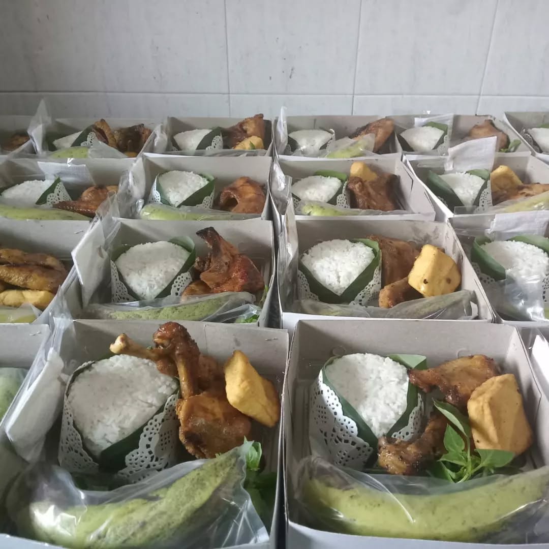 Nasi Box Ayam Goreng Solo